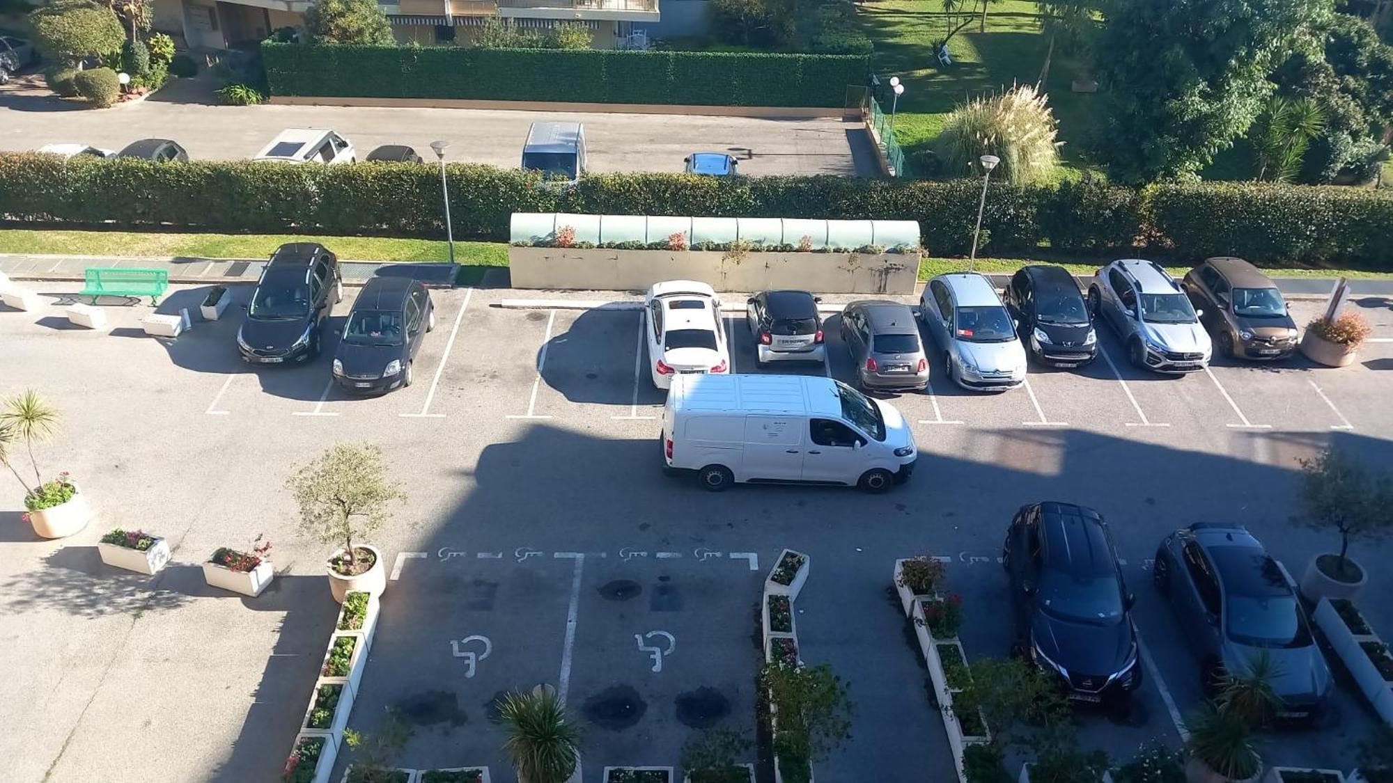 Heliotel Marine Studio Avec Balcon Au 4Eme Etage A 200M De La Mer Saint-Laurent-du-Var Eksteriør billede